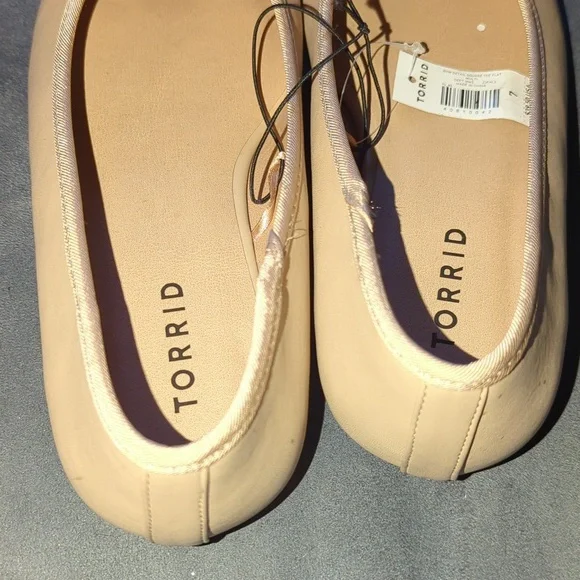 Wide Width Flats - Picture 4 of 11